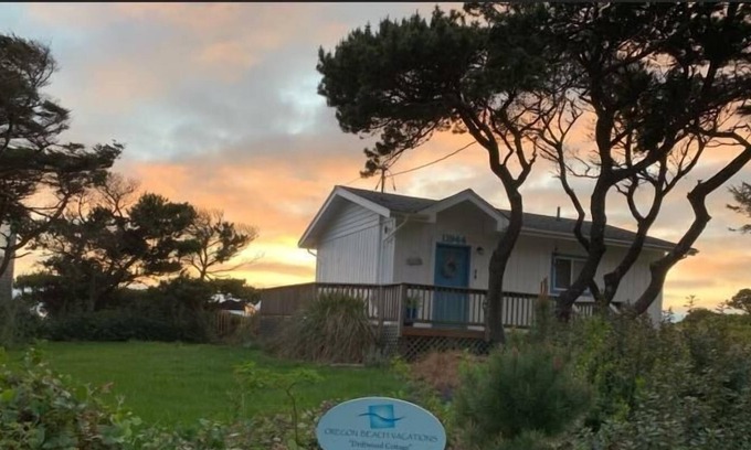 Oregon Coast Cabaña | Driftwood Cottage