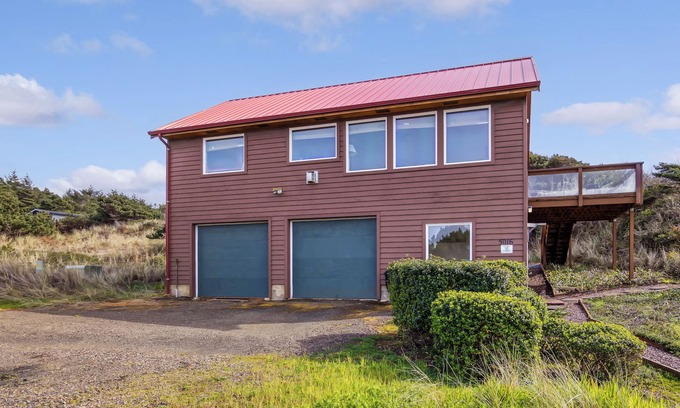 Waldport Casa | Driftwood Loft ~ Seal Rock