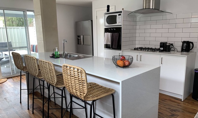 Busselton Casa | Driftwood - Central Busselton.