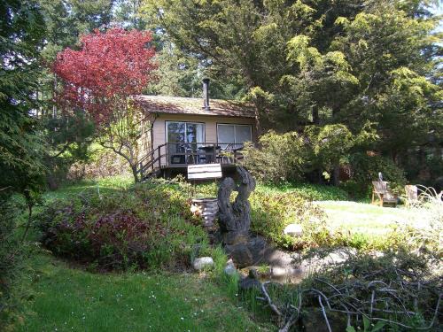 Sturdies Bay Complejo | Driftwood Village Cottages