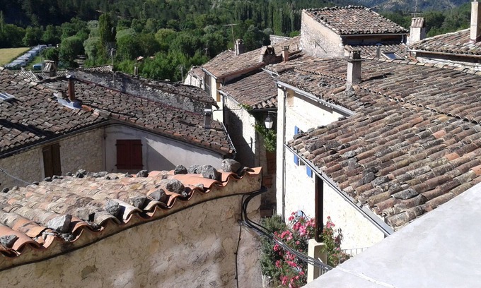 La Motte-Chalancon Casa | Drome: Casa de carácter, vista panorámica del bonito pueblo