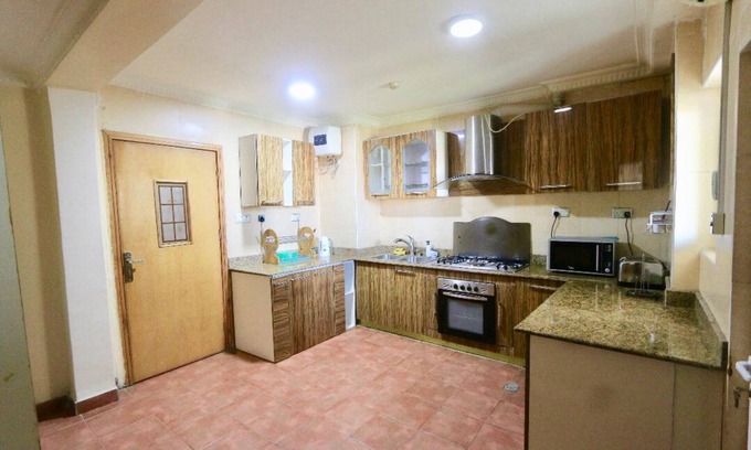 Ofin Hotel | Droptop Suites