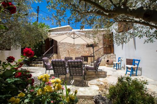 Droushia Casa | DROUSHIA CORNER HOUSE