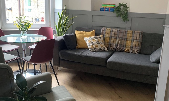 Dundee Apartamento | (DS) Study or Visit
