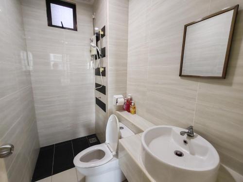 Kempas Apartamento | DSummit 3bedroom WiFi Netflix 5 Pax