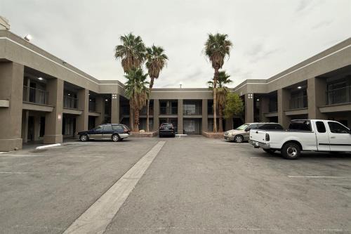Downtown Las Vegas Hotel | DTLV, a Baymont by Wyndham