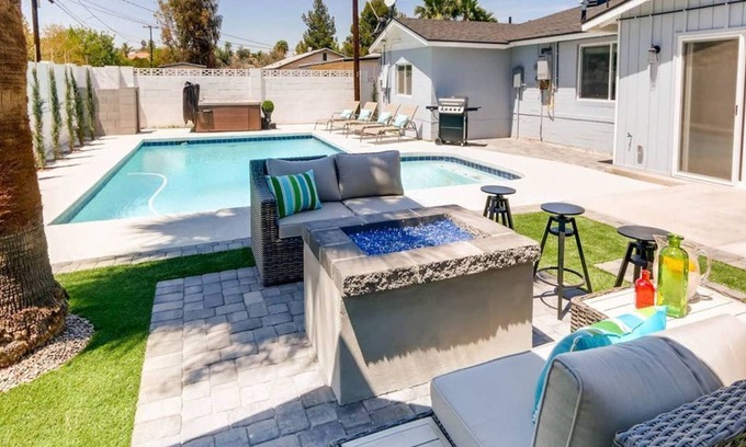 Cavalier Vista Casa | Best of Both OLD TOWN 7BD/4BA