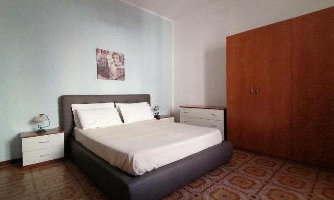San Nicolo Casa | Due finestre sul cortile