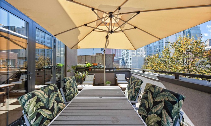 Downtown Brooklyn Apartamento | Duffield by Rove Travel | Private Patio & Terrace