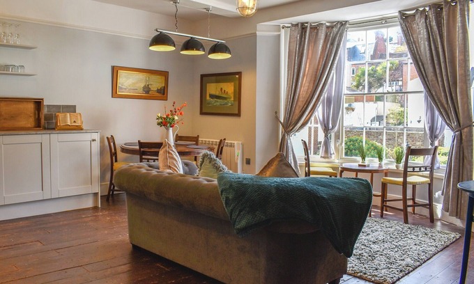 Old Town Hastings Cabaña | Duke of Wellington HQ