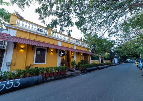 White Town Casa | Dumas Guest House