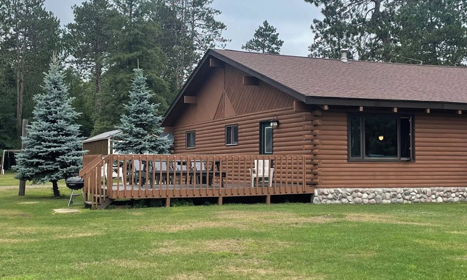 Hayward Cabina | Dun Rovin Duplex 2 On the Beautiful Chippewa Flowage.