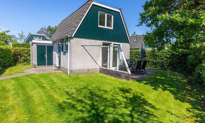 Egmond-Binnen Casa | Dune Bungalow directly against the dunes for 4 persons. Magnificent nature, walking, cycling, enjoying.