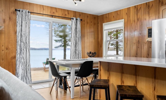Empire Casa | Dune Hideaway: On Little Glen Lake