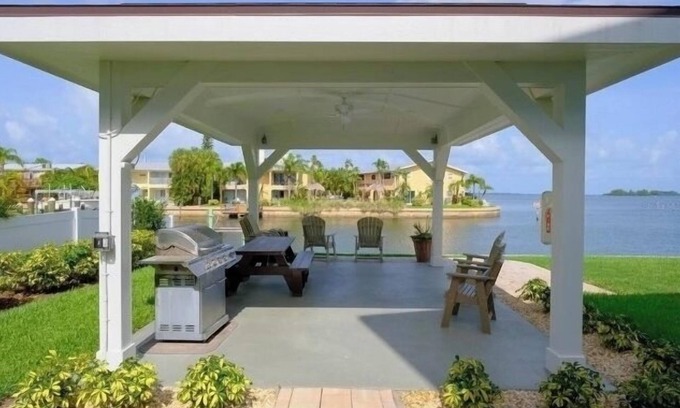 Dunedin Condominio | Dunedin Causeway Waterfront Community Completely Remodeled 2Bed/2Bath Pool/Bikes