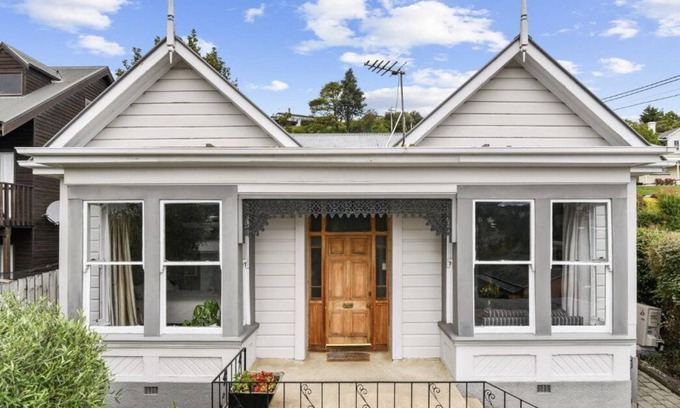 Kaikorai Casa | Dunedin delight - sunny, stylish villa close to town