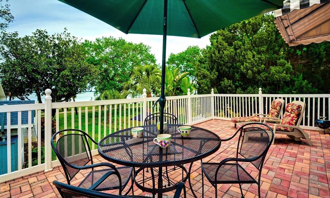 Dunedin Casa | Dunedin Garden Cottage Quiet Roof Terrace | Camina hasta el centro de Dunedin