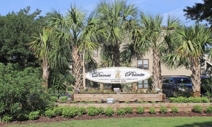 The Dunes Condominio | Dunes Pointe Pool Side Paradise near Ocean Annie's.