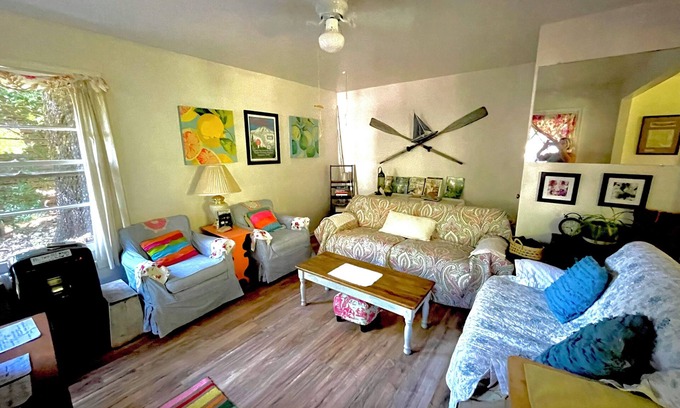 Dunsmuir Cabaña | Dunsmuir Cellar Cottage