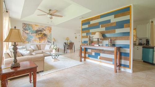 North Port Casa | Dunsmuir House - Close to Warm Mineral Springs, Beaches & Cool Today Park