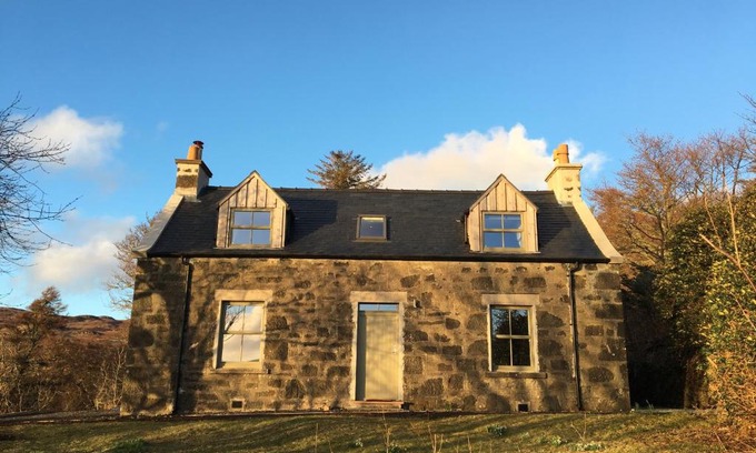 Waternish Casa | Dunvegan Castle Keepers Cottage