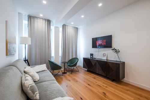 Carrobbio Apartamento | Duomo Area Luxury Design & Netflix Mood