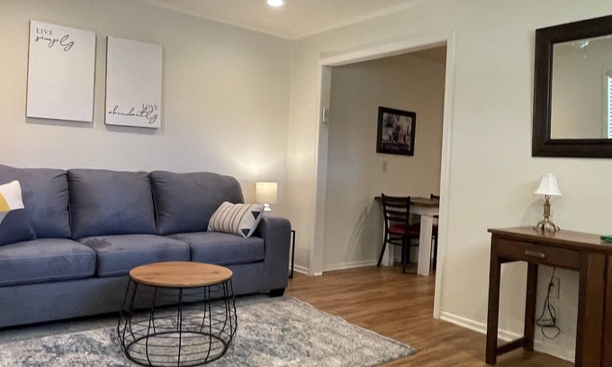 Fondren Casa | 1 BR cerca de universidades y hospitales