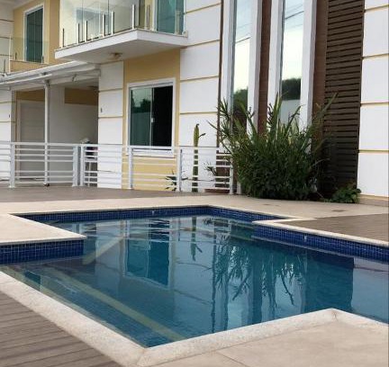 Pero Casa | DUPLEX COM PISCINA PERÓ