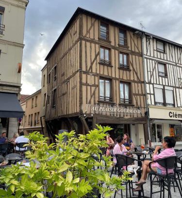 Chalons-en-Champagne Apartamento | Duplex Cosy 85 m2 hyper centre Châlons-en-Champagne