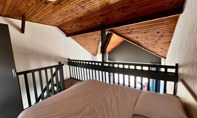Montigny-en-Morvan Casa | Duplex Familial Epicéa - 1 Schlafzimmer in Zwischengeschoss + 1 Studio unabhängige 6 Personen