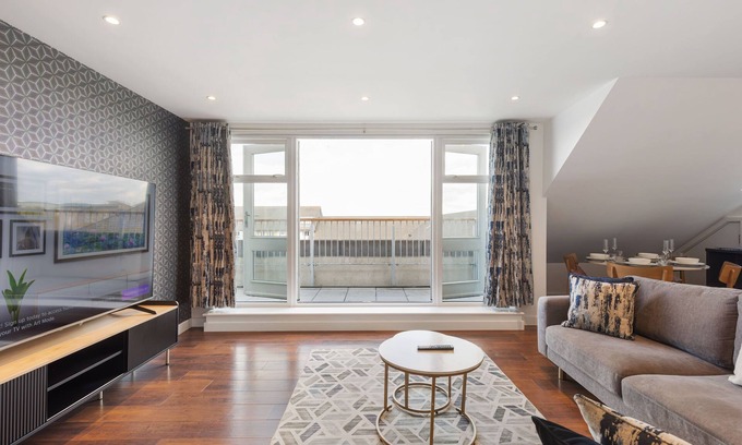Hillingdon Apartamento | Duplex Flat near Heathrow