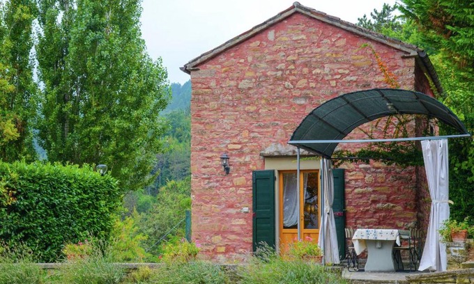 Tredozio Casa | Duplex Holiday Home in Tredozio with Swimming Pool