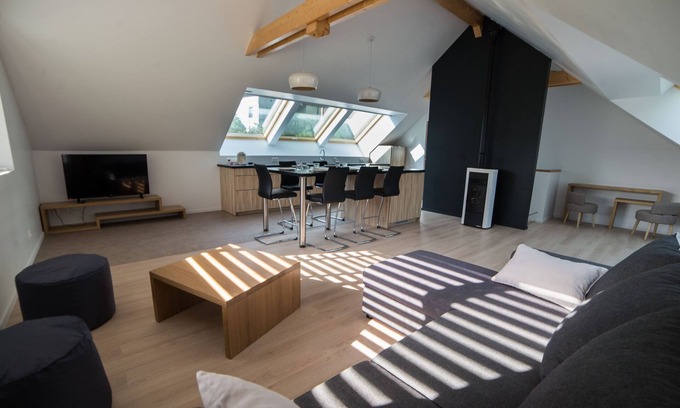 Menthon-Saint-Bernard Casa | Duplex **** Nuevo para 6 personas / 200 metros del lago de Annecy