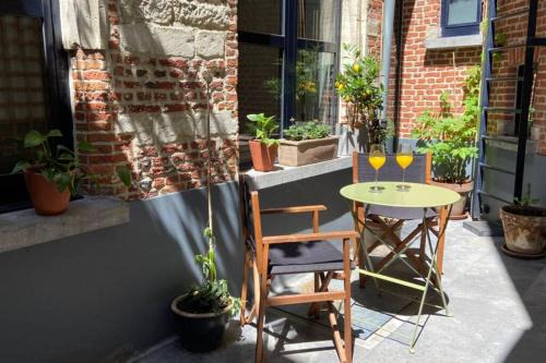 University District Apartamento | Duplex in historical centre with private courtyard