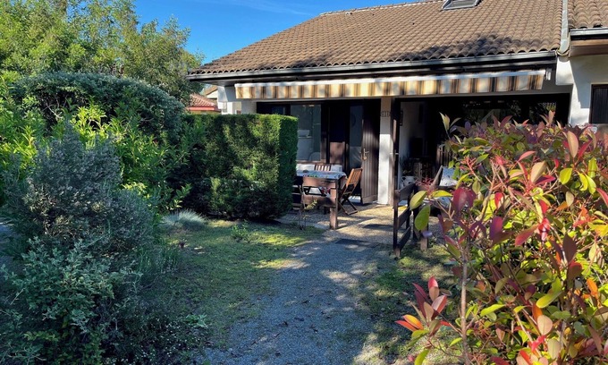 Lit-et-Mixe Cabaña | Duplex in private residence near Ocean and Forest