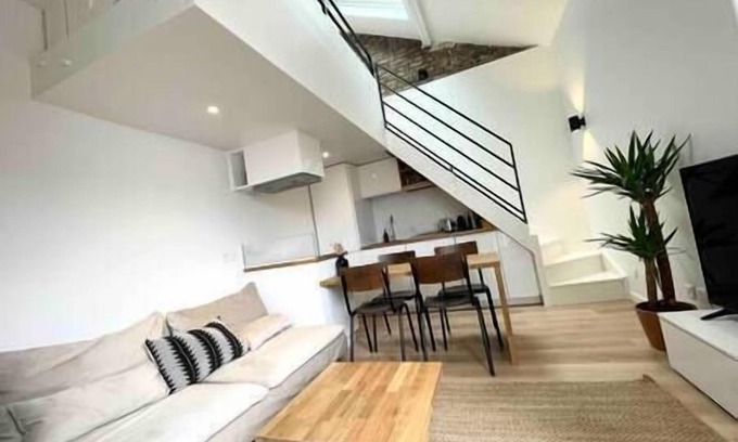 Les Puces de Saint-Ouen Apartamento | Duplex Loft industrial, Mercado St Ouen, Silencio