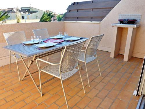 Marseillan Plage Apartamento | Duplex rénové avec clim, terrasse et parking à Marseillan - FR-1-387-162