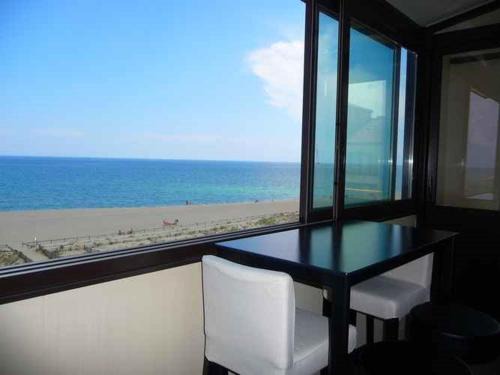 Le Barcares Apartamento | Duplex T3 avec Clim et Parking à 50m de la Plage - FR-1-782-41