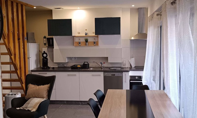 Esquieze-Sere Casa | Dúplex tranquilo de 3 P con terraza, para 4 pers., cerca de termas, WiFi gratis, estacionamiento.