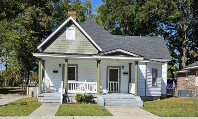 Greenville Apartamento | Duplex2 at Chestnut near ECU and ECU Health
