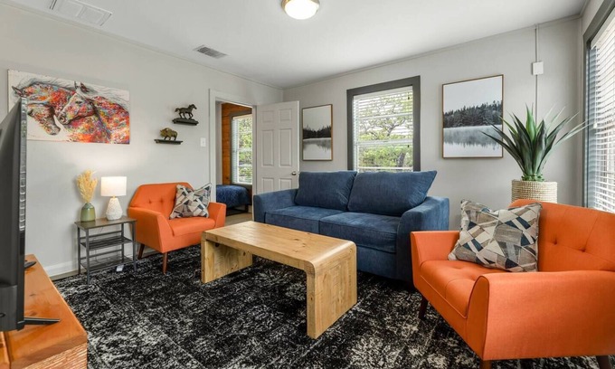 College Station Apartamento | Durango: Steps from Texas A&M!