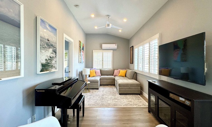Sunset Park Casa | Dwell Art Gallery Home ~ Boat Series Exclusive