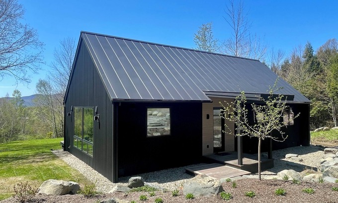 Waterbury Center Casa | Dwell Retreat with Sauna between Stowe and Waterbury