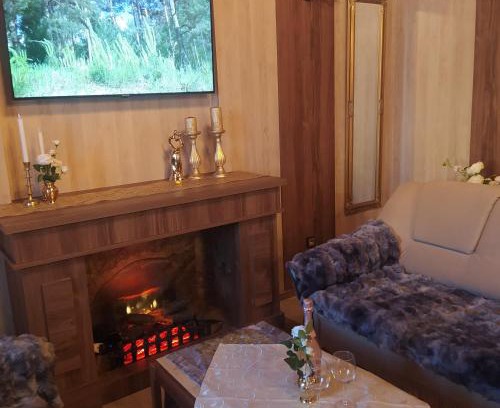 Gniezno Casa | Dworek Biała Dama pokoje z klimatyzacją