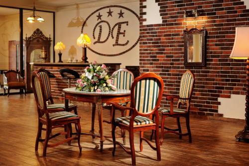Wieliczka Hotel | Dworek Emilli