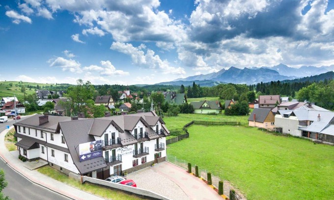 Czarna Gora Complejo | Dworek Nad Białką Apartamenty-Pokoje-Białka Tatrzańska-Czarna Góra