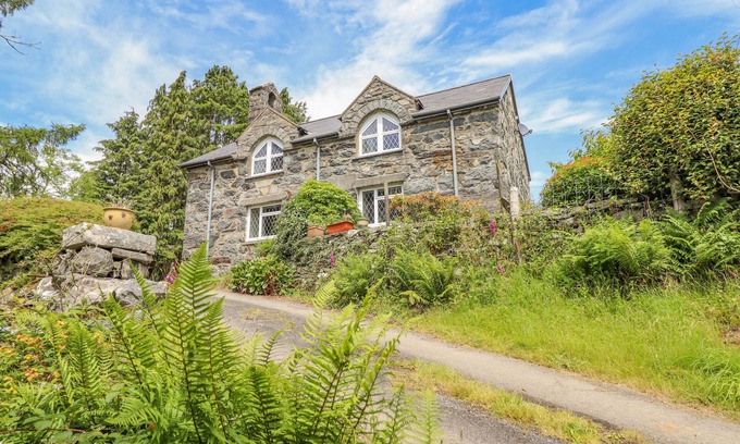 Llanelltyd Cabaña | DWYNANT, pet friendly, character holiday cottage in Dolgellau