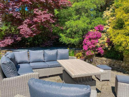 Llandissilio West Casa | Dyffryn Conin