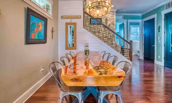Historic District Casa | Dynamic Downtown Historic Area Beauty