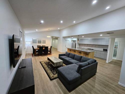 Tarneit Casa | E 4 Room Retreat Family Friendly